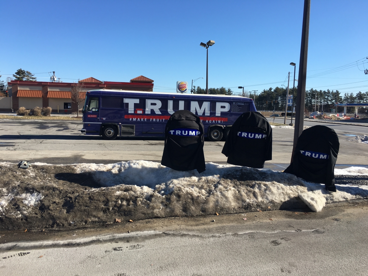 Trump’s political yard signs wrapped in burkhas                        